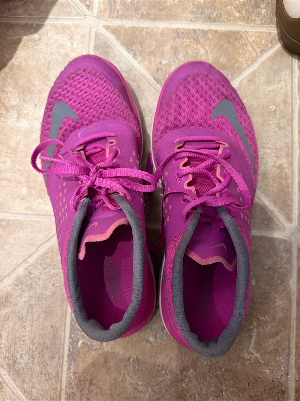 Nike Women’s Bright Pink Athletic Running Shoes with Gray Swoosh